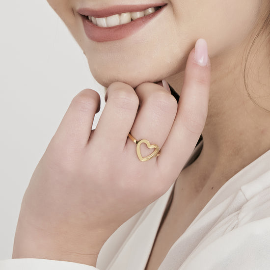 BAGUE EN ACIER DORÉ POUR FEMME AVEC CŒUR