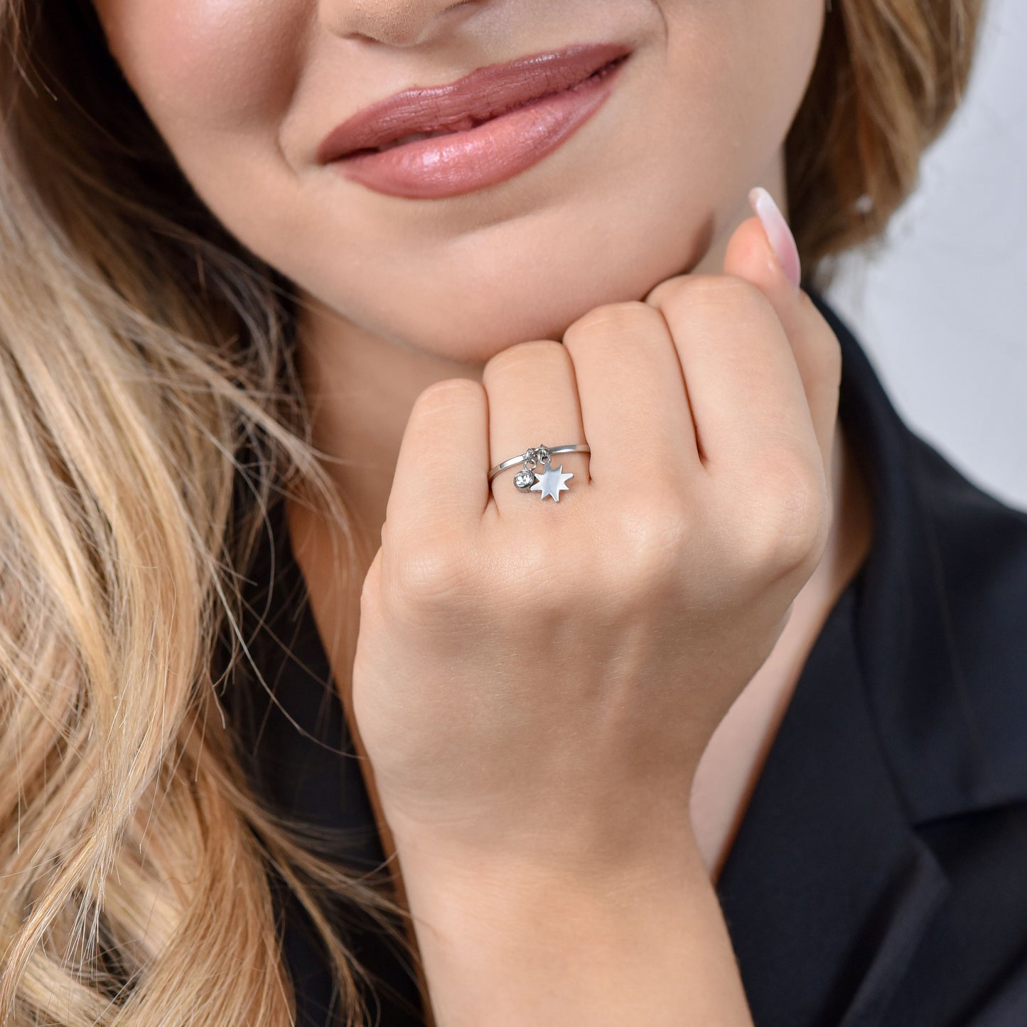 BAGUE FEMME EN ACIER AVEC ÉTOILE SISSI ET CRISTAL