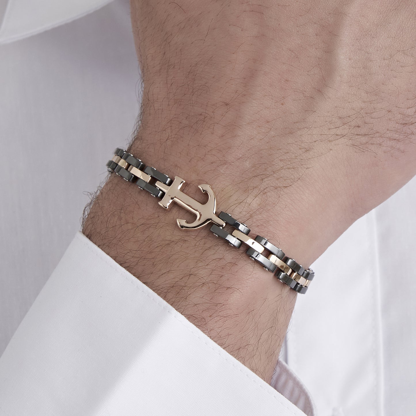 BRACELET HOMME IP EN ACIER ROSE AVEC ÉLÉMENTS EN CÉRAMIQUE NOIRE ET ANCRE