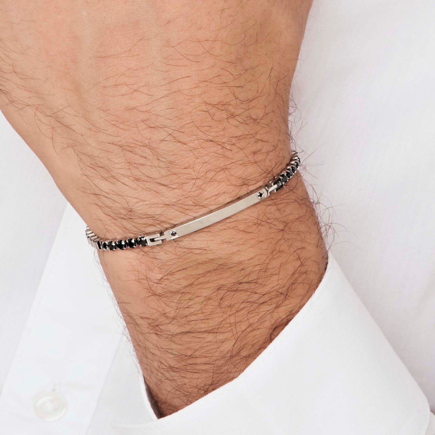 BRACELET POUR HOMME EN ACIER AVEC PLAQUE NOIRE ET CRISTAUX