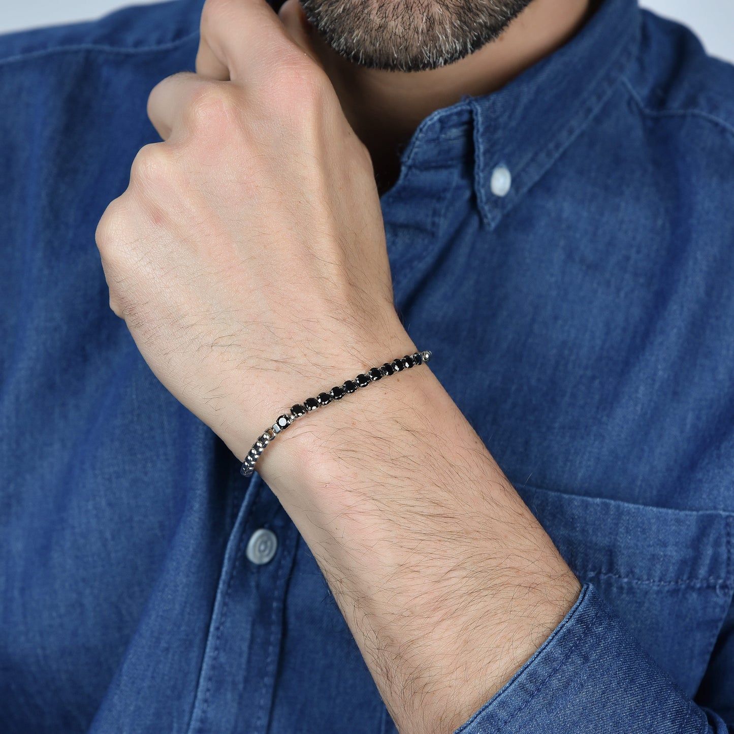 BRACELET HOMME EN ACIER AVEC CRISTAUX NOIRS