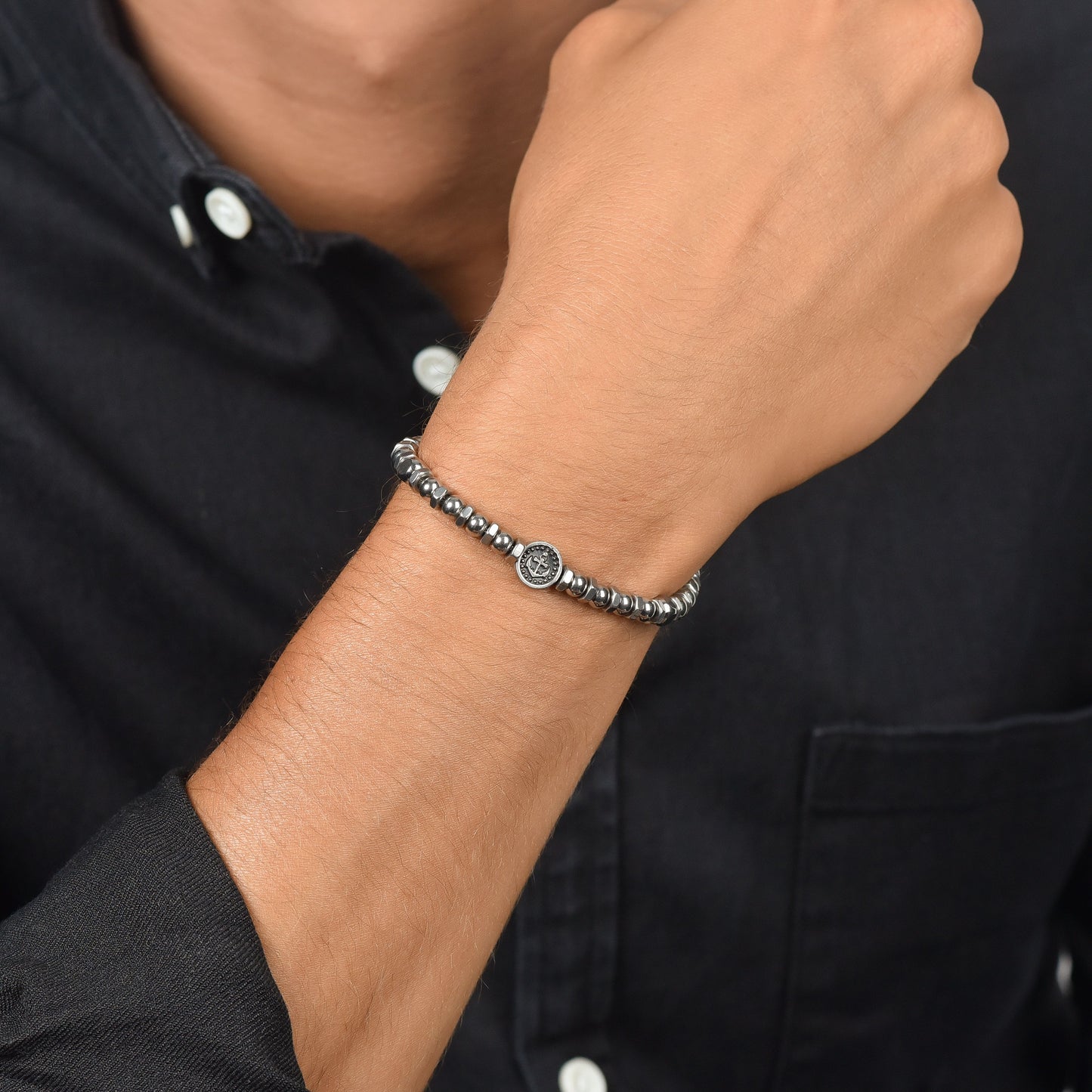 BRACELET HOMME EN ACIER AVEC ANCRE ET ÉMAIL NOIR