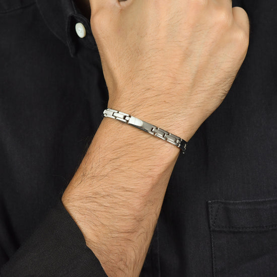 BRACELET HOMME EN ACIER AVEC PLAQUE ARGENTÉE