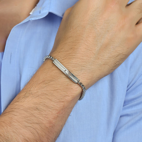 BRACELET HOMME EN ACIER AVEC ÉLÉMENT EN ACIER