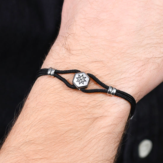 BRACELET HOMME CORDE NOIRE ET ROSE DES VENTS