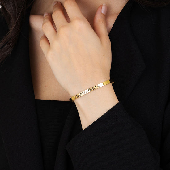 BE HAPPY FEEL GOOD BRACELET POUR FEMMES EN ACIER ET OR