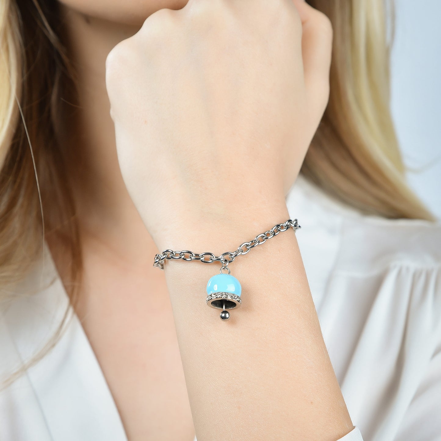 BRACELET FEMME EN ACIER AVEC CLOCHE ÉMAILLÉE TURQUOISE ET CRISTAUX