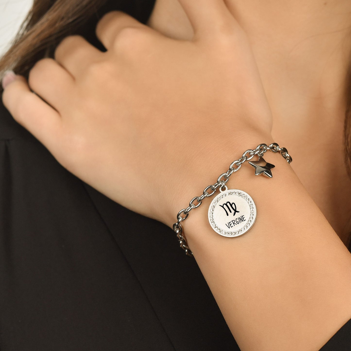 BRACELET FEMME EN ACIER SIGNE DU ZODIAQUE PLAQUE VIRGO