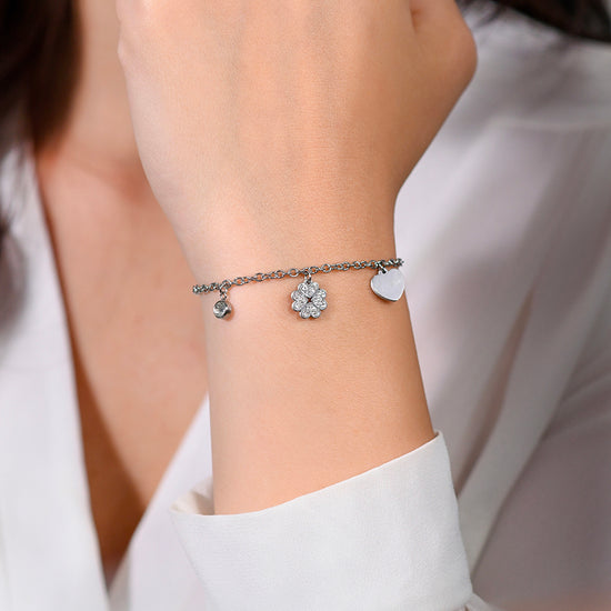 BRACELET FEMME EN ACIER AVEC TRÈFLE À QUATRE FEUILLES ET CŒUR