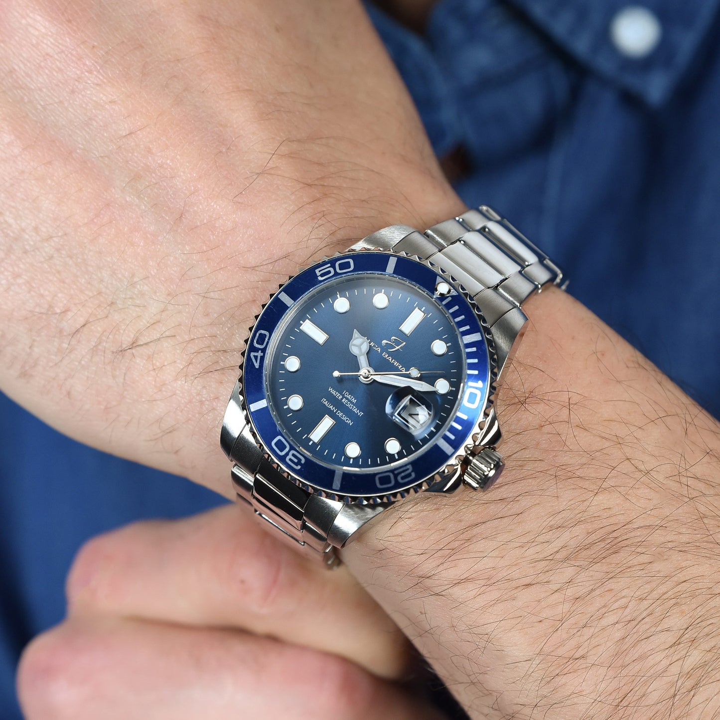 MONTRE POUR HOMMES AVEC BOÎTIER EN ACIER LUNETTE BLEUE