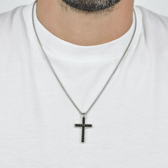 COLLIER HOMME CROIX EN ACIER AVEC CRISTAUX NOIRS