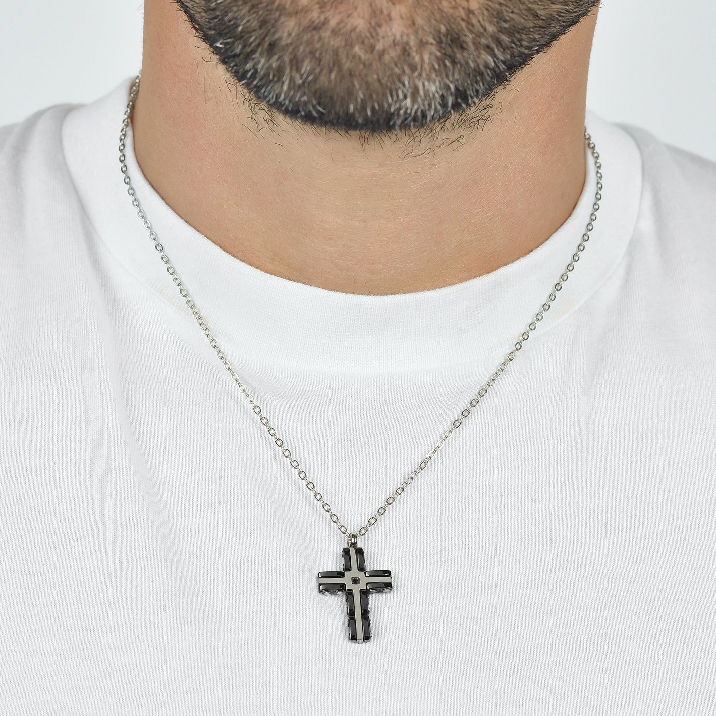 COLLIER CROIX EN ACIER POUR HOMME EN ACIER ET CÉRAMIQUE NOIRE