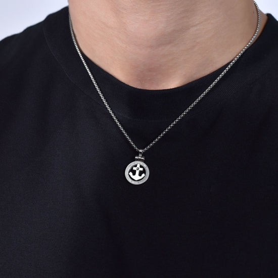 COLLIER HOMME ANCRE EN ACIER ET CRISTAL NOIR