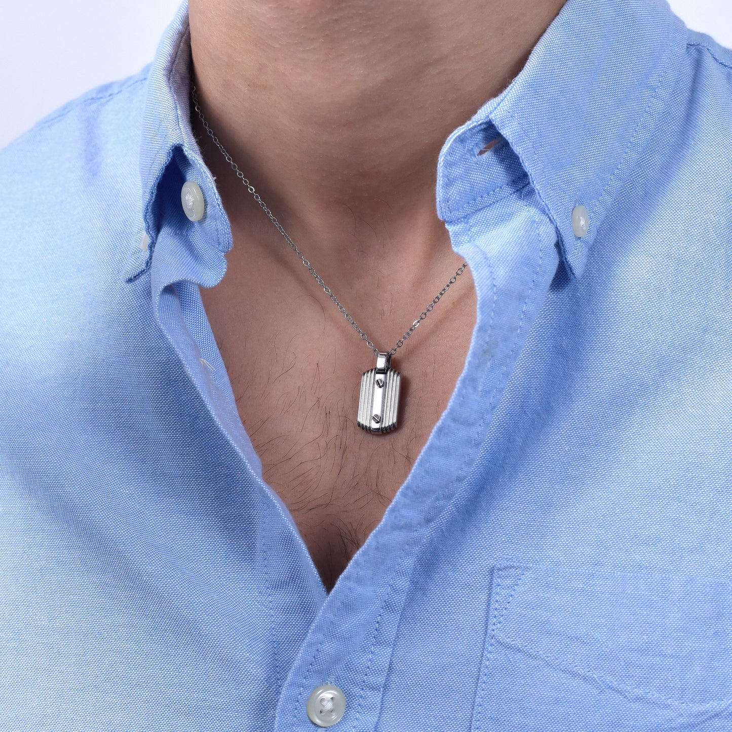 COLLIER POUR HOMME EN ACIER AVEC ÉLÉMENTS NOIRS