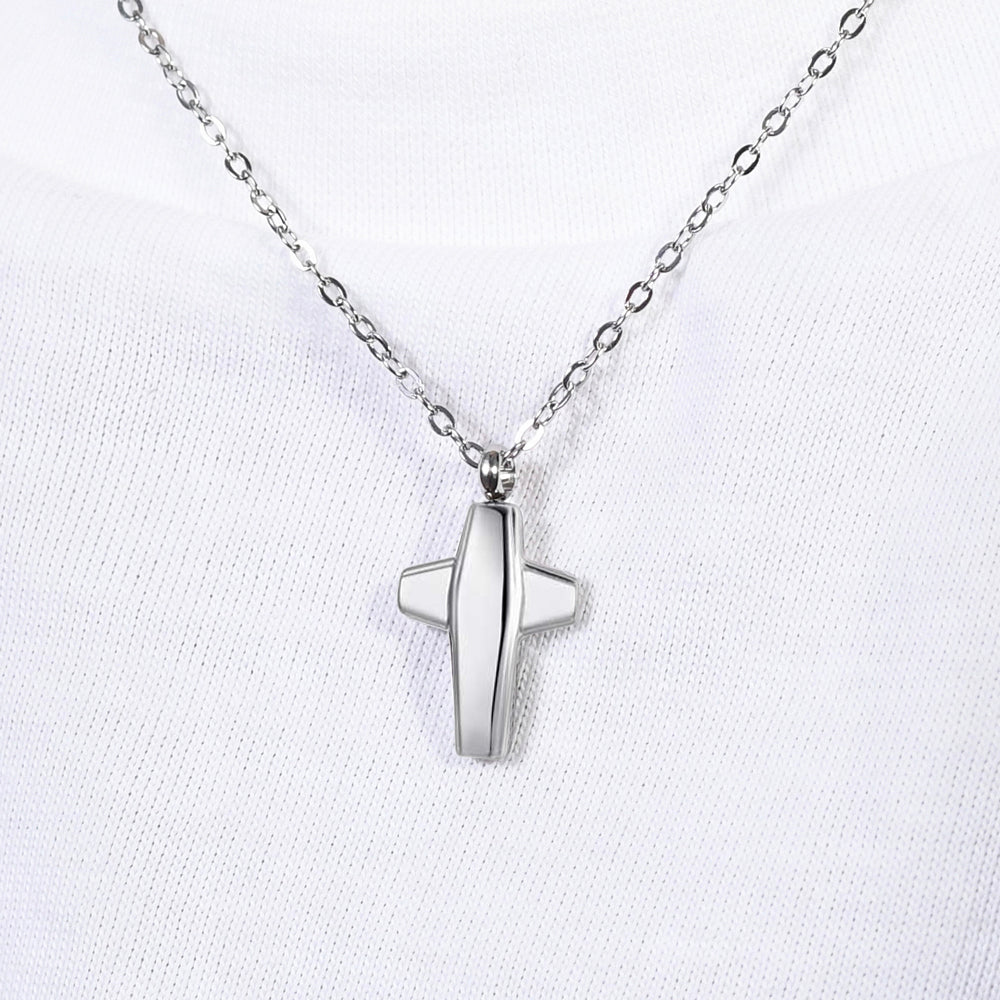 COLLIER EN ACIER POUR HOMMES AVEC CROIX