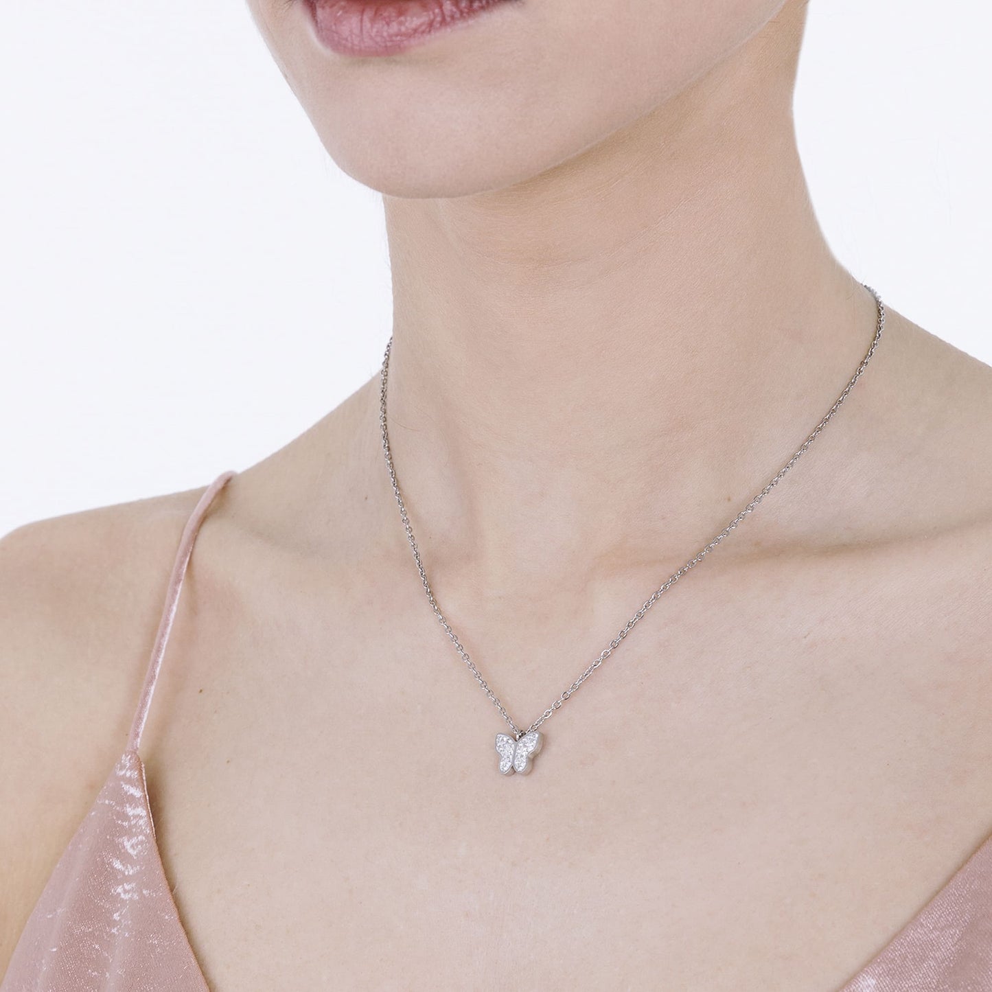 COLLIER EN ACIER POUR FEMMES AVEC PAPILLON ET CRISTAUX BLANCS