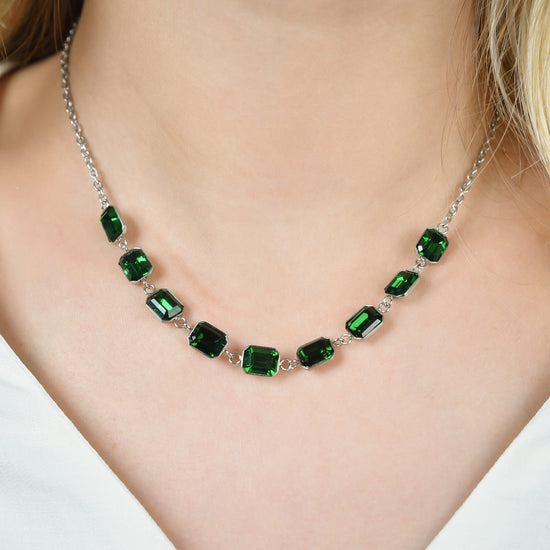 COLLIER FEMME EN ACIER AVEC CRISTAUX VERTS