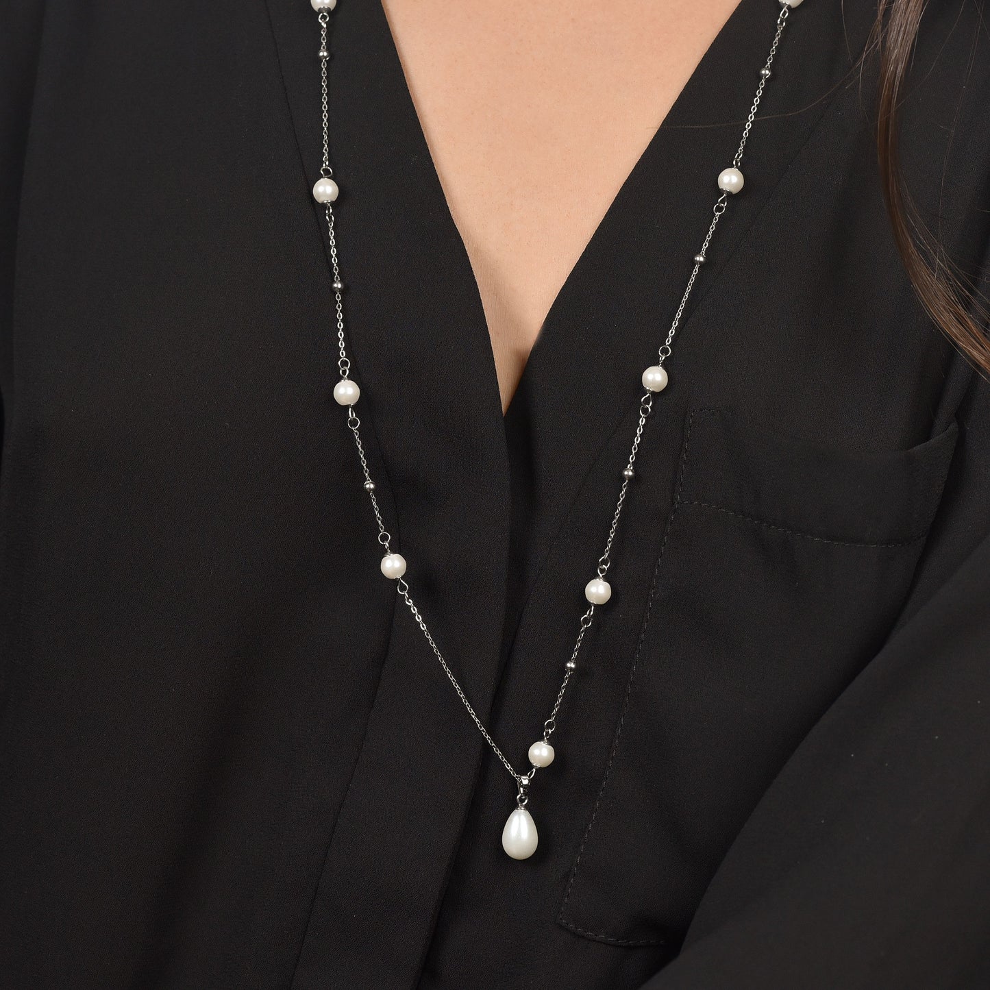 COLLIER EN ACIER AVEC PERLES POUR FEMMES