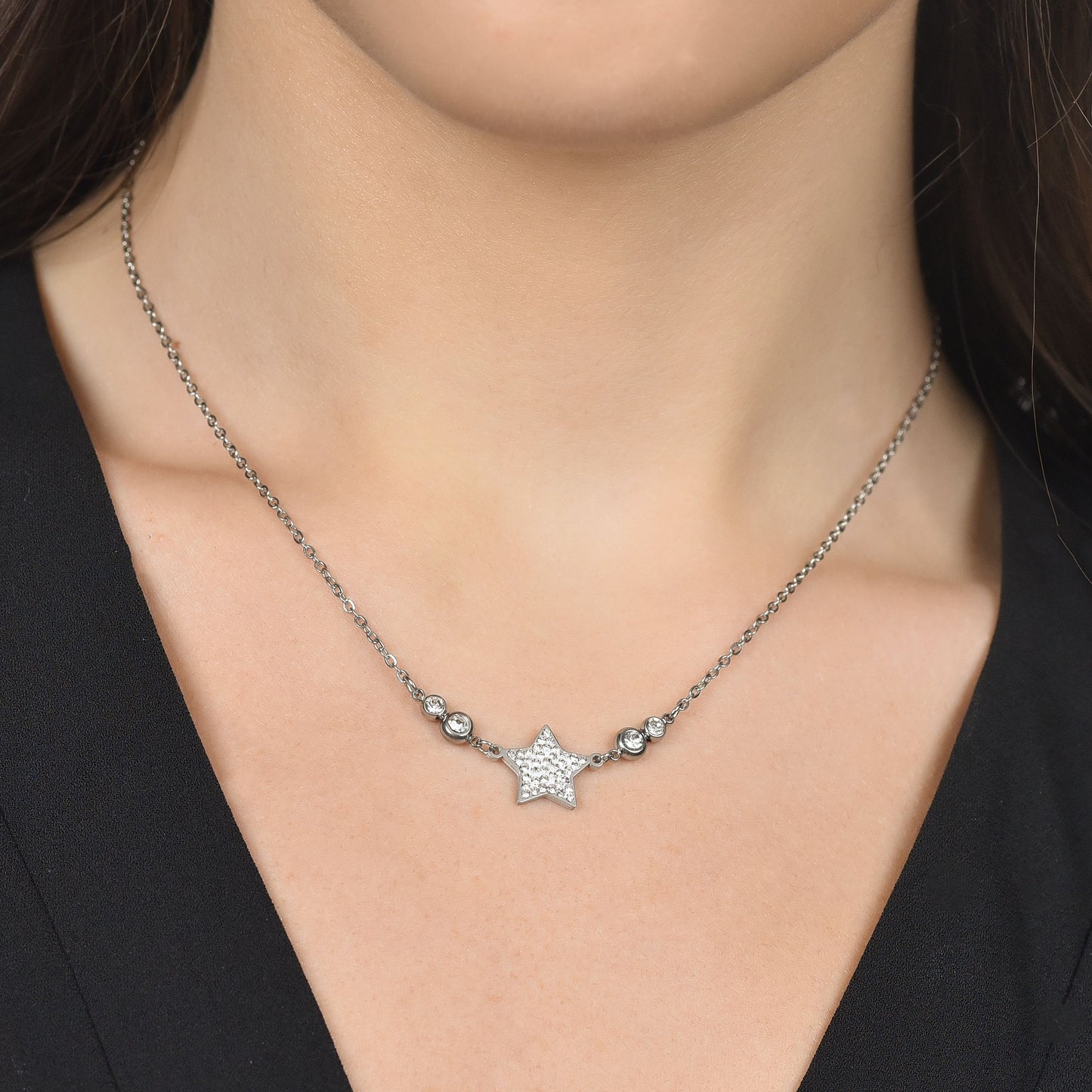 COLLIER ÉTOILE EN ACIER POUR FEMME AVEC CRISTAUX BLANCS