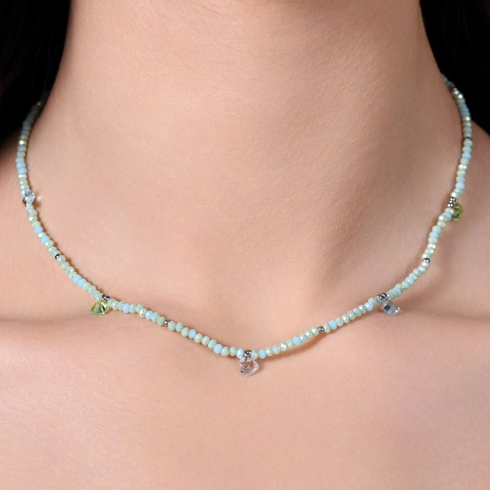 COLLIER FEMME EN ACIER AVEC PIERRES ET CRISTAUX VERT D'EAU