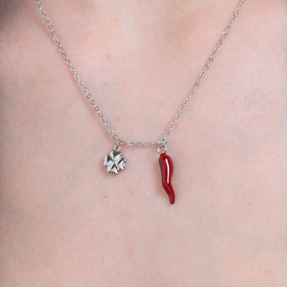 COLLANA DONNA IN ACCIAIO CON CORNO ROSSO E QUADRIFOGLIO