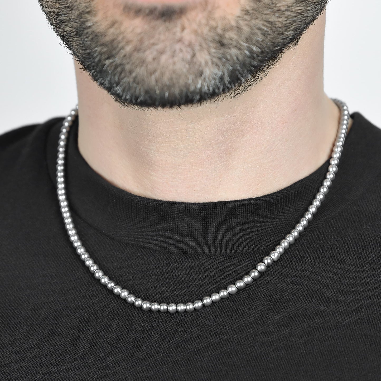 COLLIER EN ACIER POUR HOMME AVEC PERLES GRISES