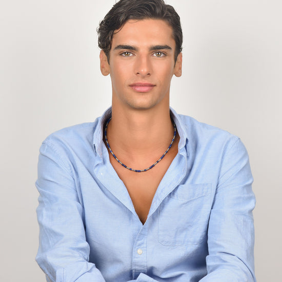 COLLIER HOMME EN ACIER AVEC PIERRES BLEUES ET ÉLÉMENTS EN ACIER