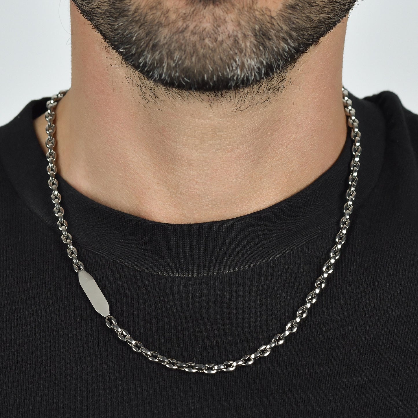 COLLIER EN ACIER POUR HOMME AVEC ÉLÉMENT