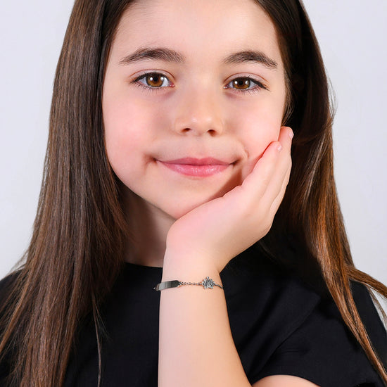 BRACELET FILLE EN ACIER AVEC PLAQUE ET COURONNE AVEC CRISTAUX BLANCS