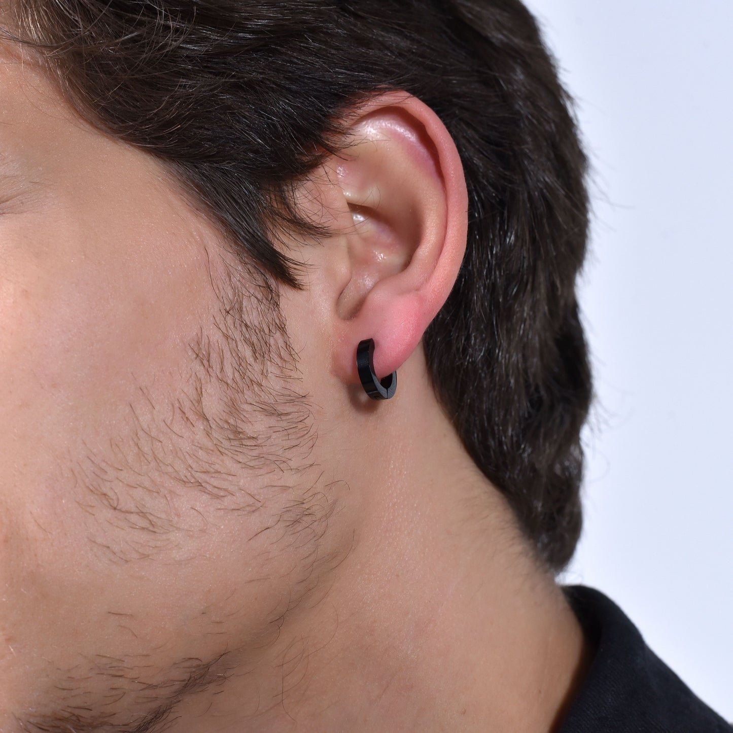 BOUCLE D'OREILLE HOMME D'ACIER NOIR