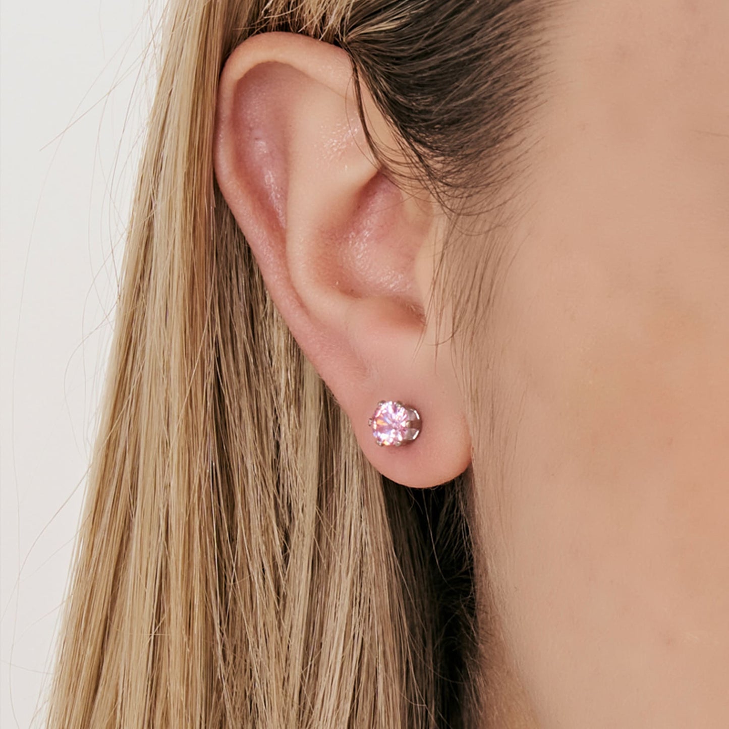 BOUCLE D'OREILLE EN ACIER AVEC CRISTAL ROSE