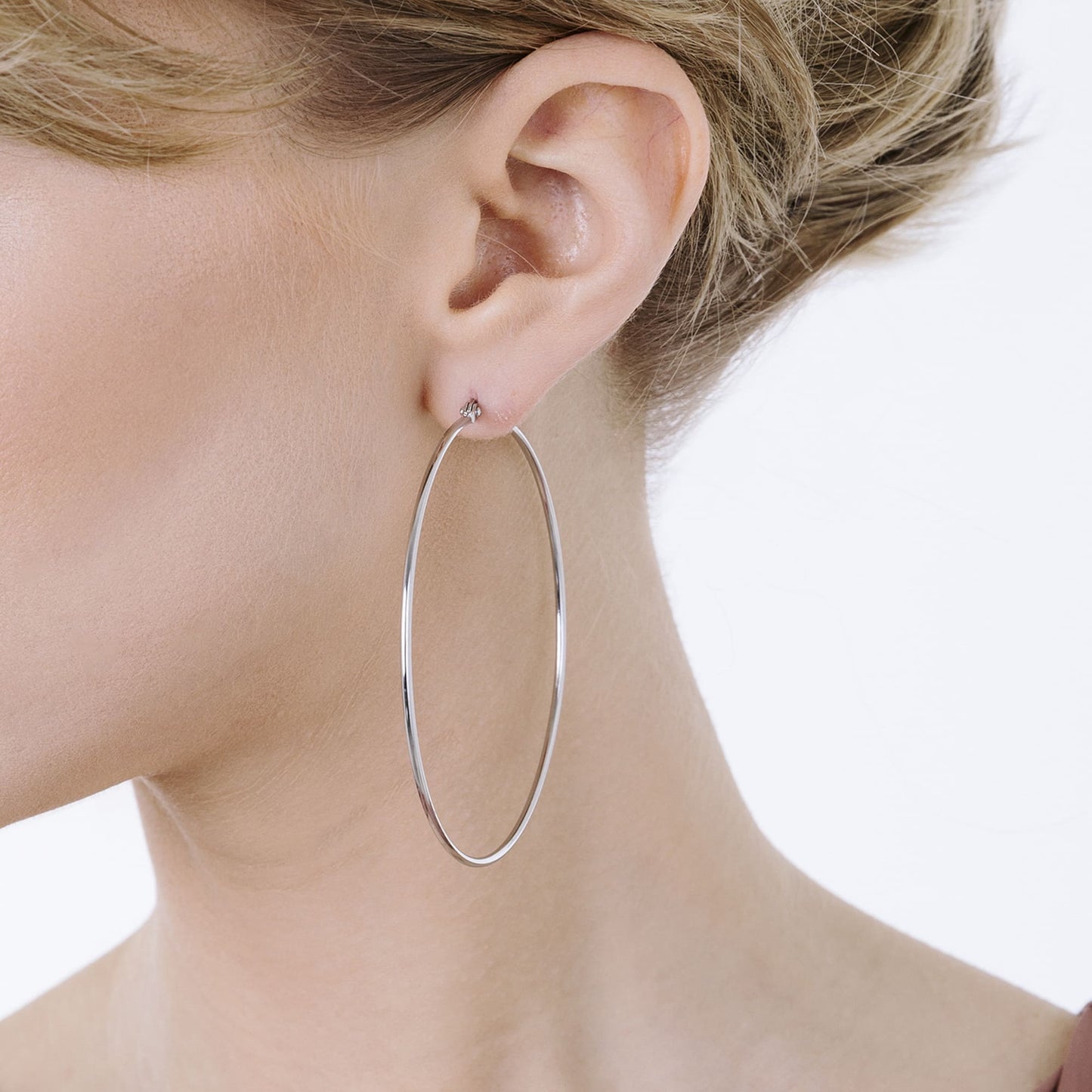 BOUCLES D'OREILLES CERCLÉES EN ACIER DE 63 MM DE DIAMÈTRE POUR FEMMES